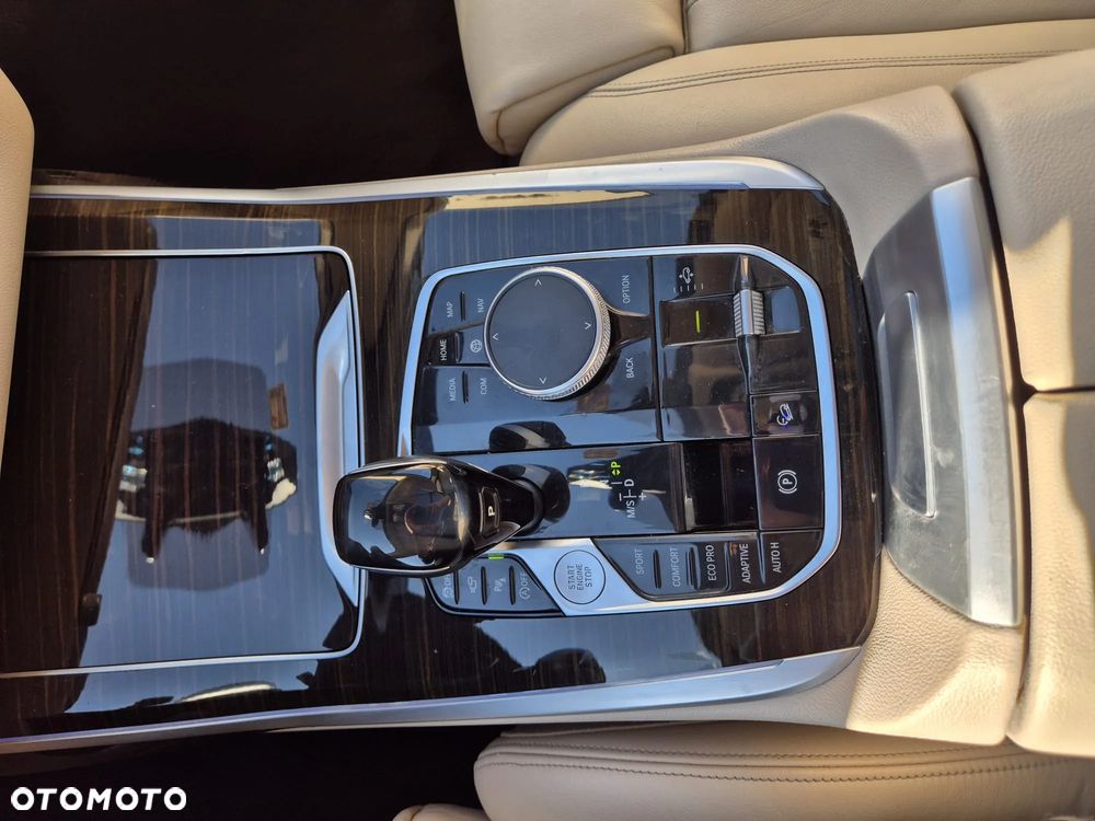 BMW X7 xDrive40i - 12