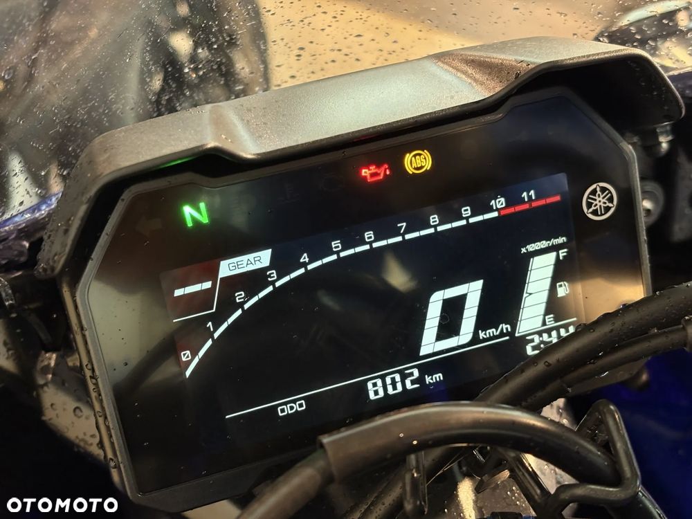 Yamaha R7 - 5