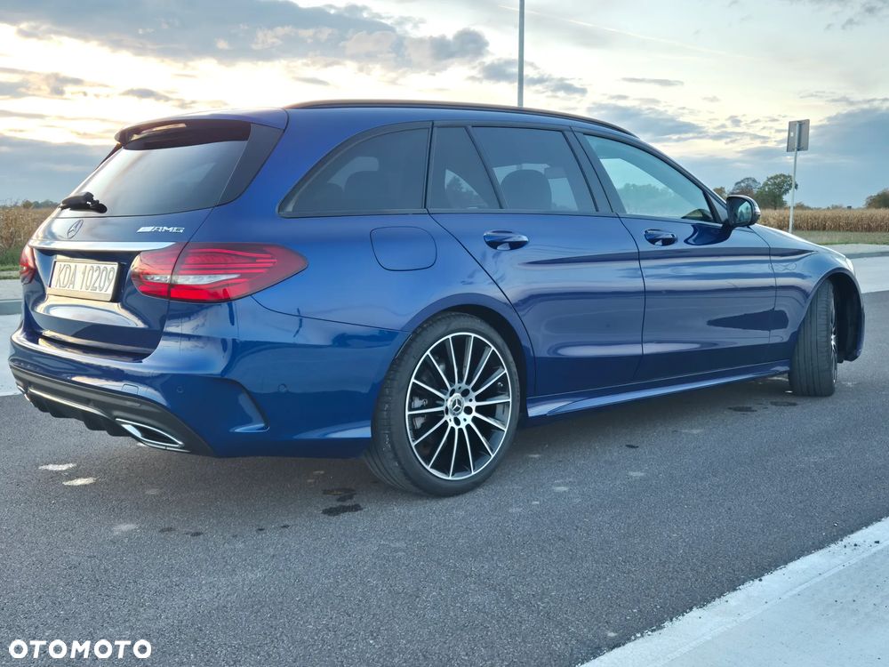 Mercedes-Benz Klasa C 220 d 4Matic T 9G-TRONIC AMG Line - 10