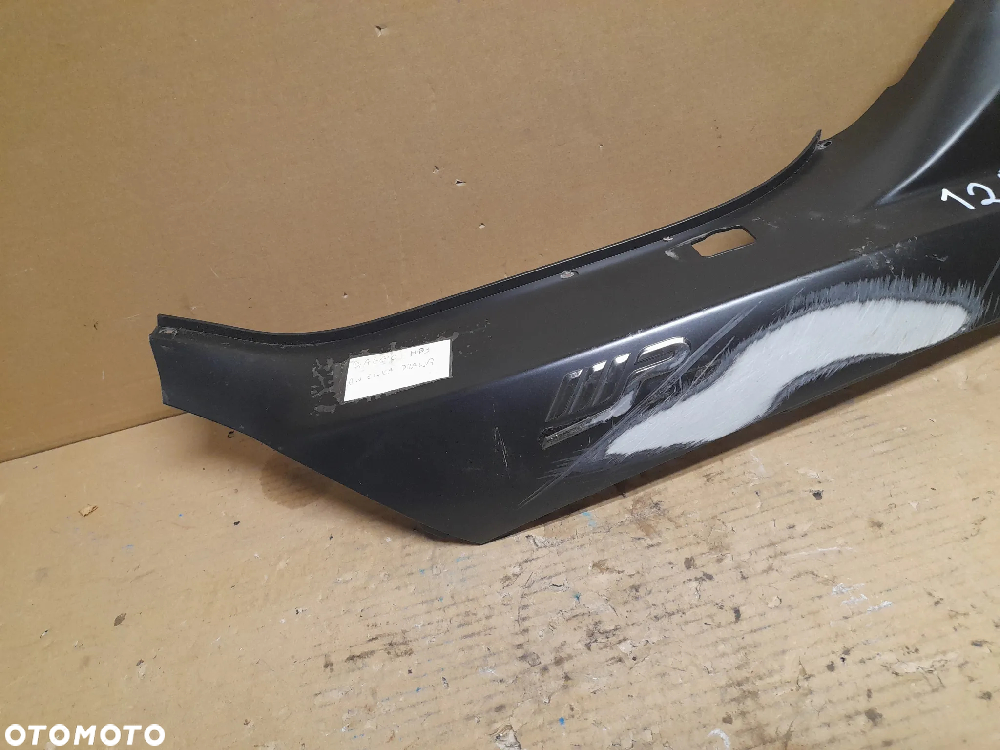 Piaggio MP3 500 2014-2018 Owiewka tylna lewa 62444602 2013 - 3