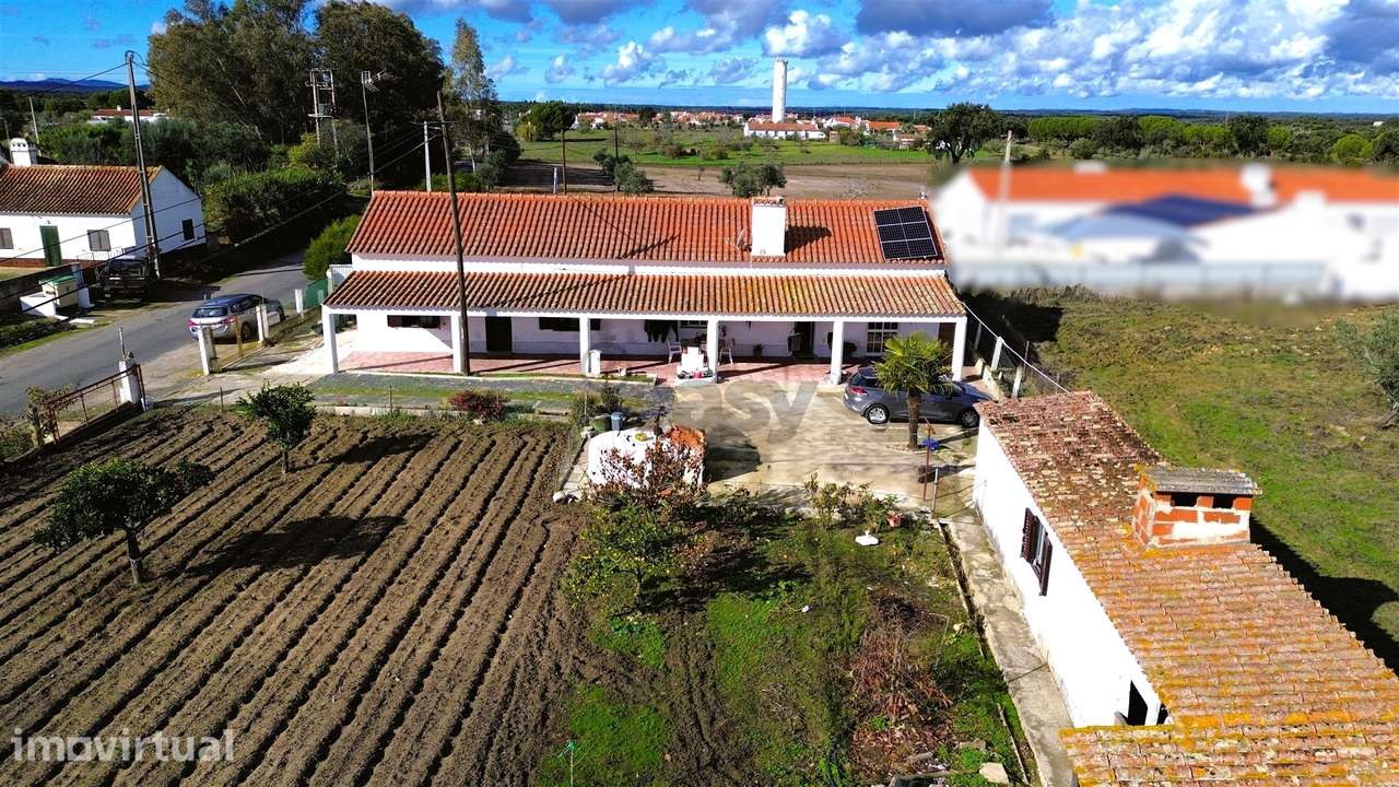 2 Habitações, Anexo e 1200 m² de terreno na Aldeia dos Bicos - Grande imagem: 2/48