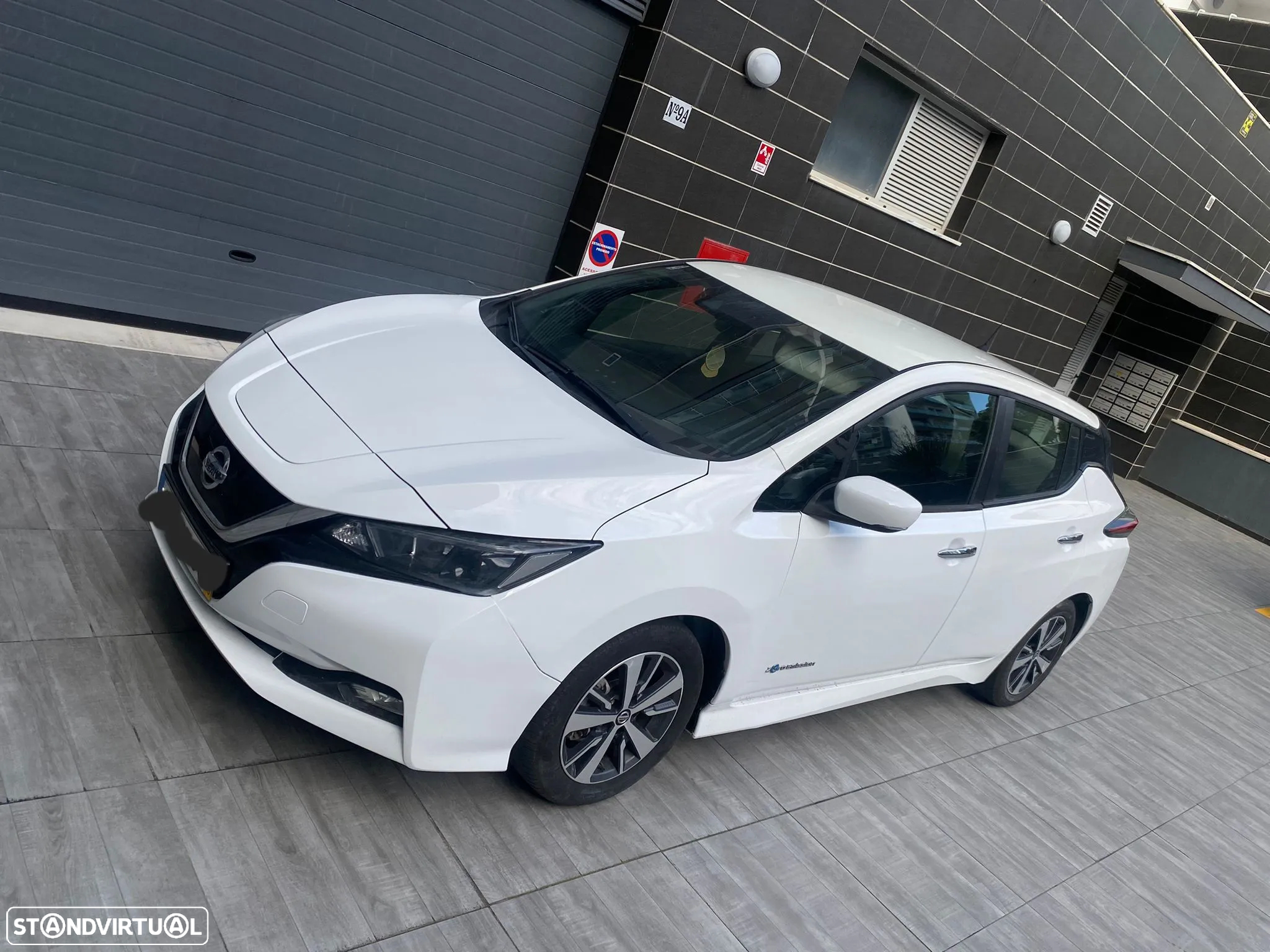 Nissan Leaf Tekna ProPilot Park - 10