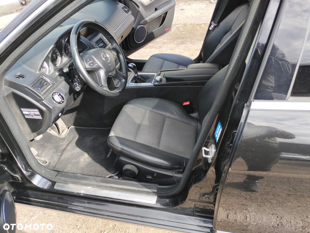Mercedes-Benz Klasa C 180 Kompressor BlueEFFICIENCY Elegance - 19