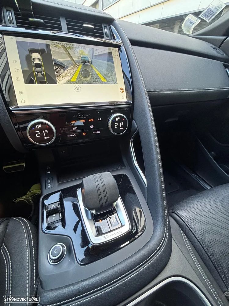 Jaguar E-Pace 1.5 P300e R-Dynamic S AWD Aut. - 14