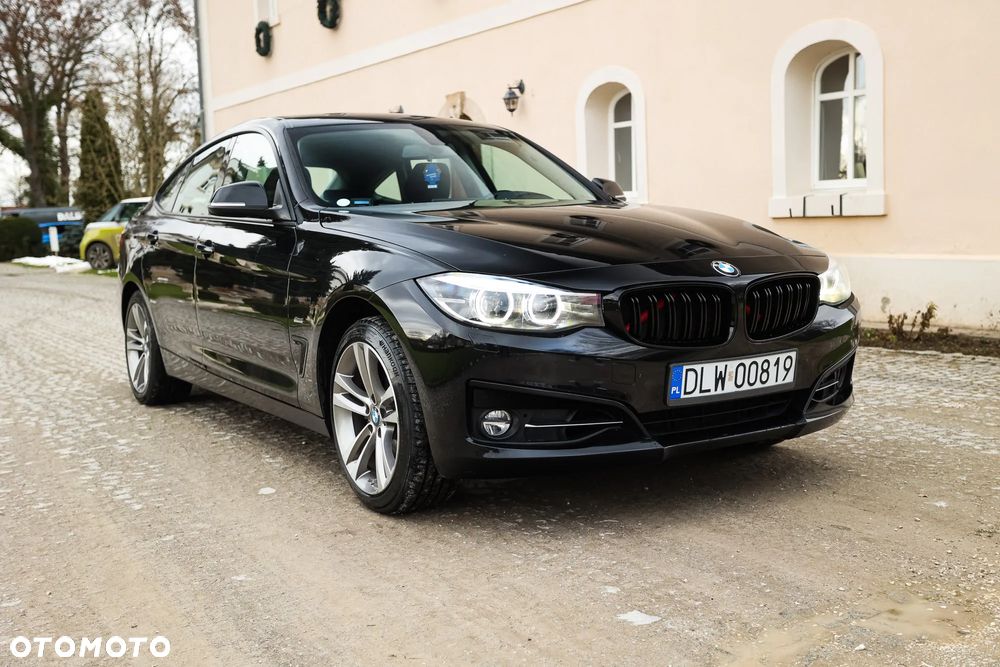 BMW Seria 3 330i Sport Line Sport - 10