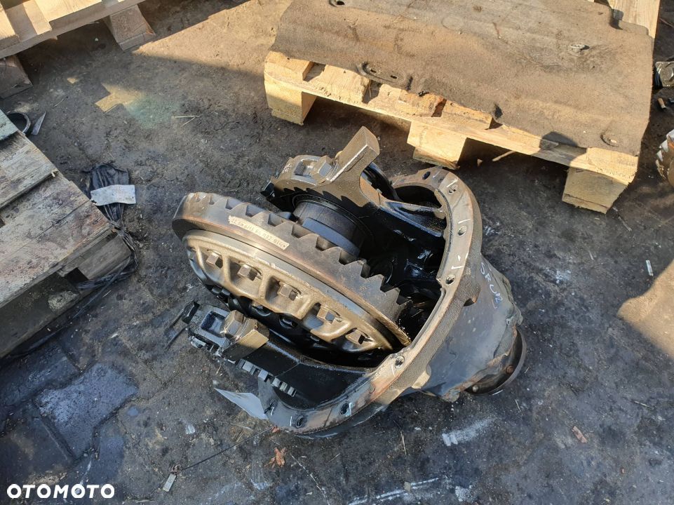 PRZEKŁADNIA WKŁAD MOSTU Iveco ML 180 41/9 BLOKADA - 1