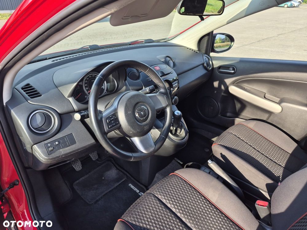 Mazda 2 - 5