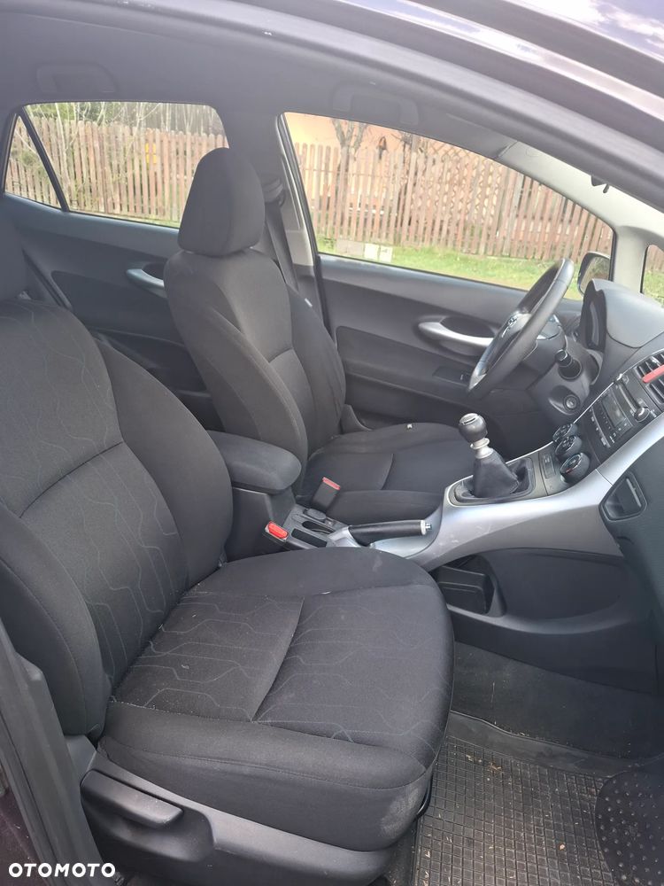 Toyota Auris 1.33 VVT-i Terra - 12