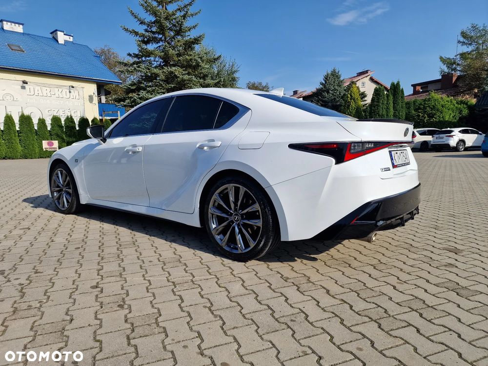 Lexus IS - 4