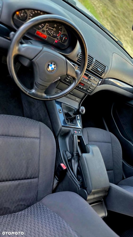 BMW Seria 3 - 12