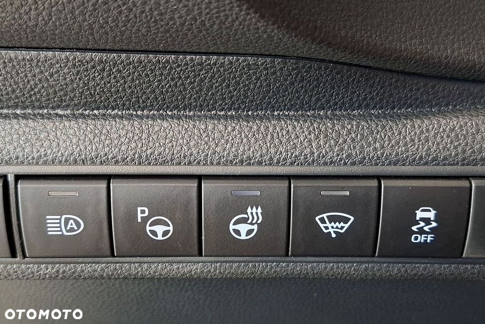 Toyota Corolla 1.8 Hybrid Active - 18