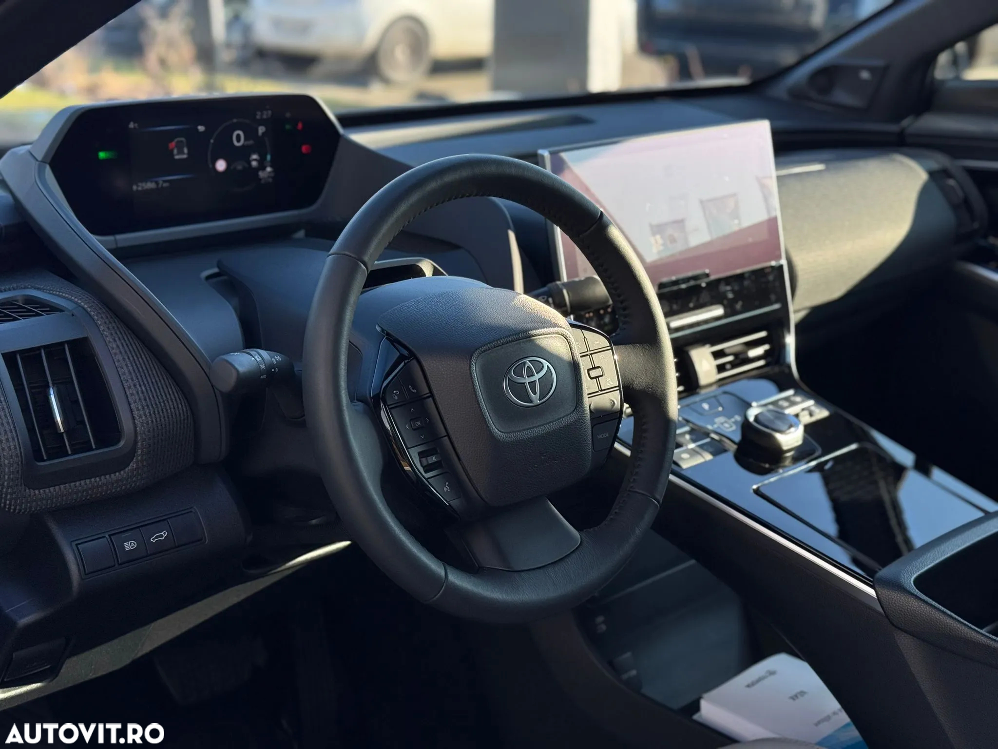 Toyota BZ4X 160 KW AWD (4x4) Luxury Solar Edition - 8