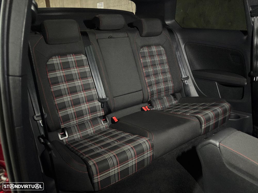 VW Golf GTI Performance BlueMotion DSG - 14