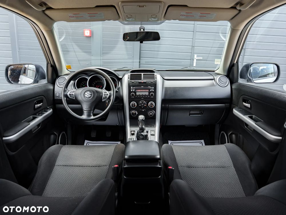 Suzuki Grand Vitara 2.0 Comfort Limited - 16