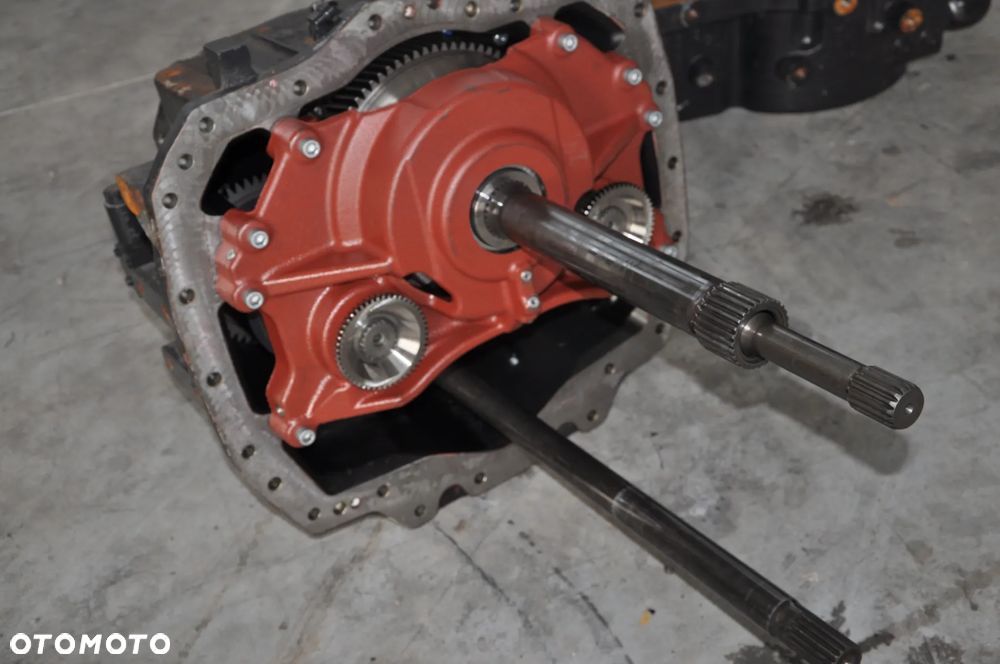 Skrzynia Vario Cmatic  zwolnica pochwa wom tylny most Deutz Fahr 8280 7250 ttv - 7