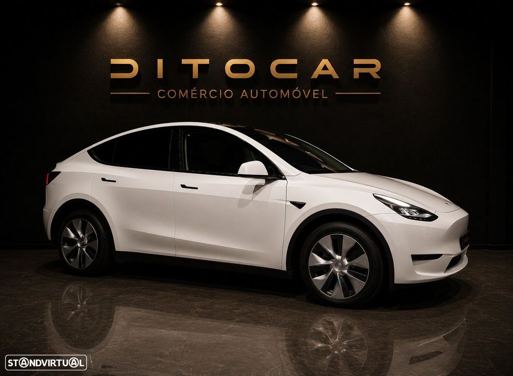 Tesla Model Y Long Range Dual Motor AWD - 5
