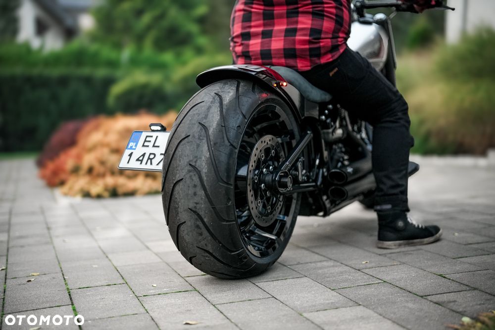 Harley-Davidson Softail Heritage Classic - 23