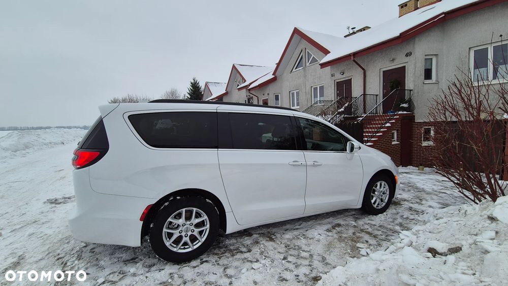 Chrysler Pacifica - 13