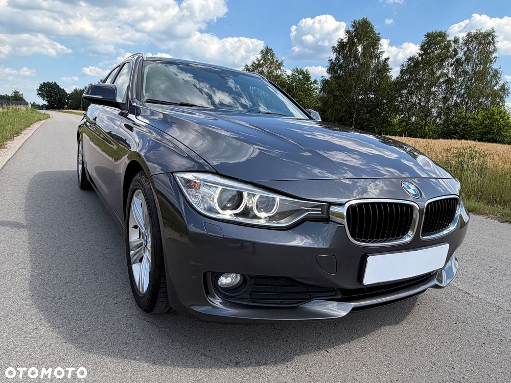BMW Seria 3 320d Luxury Line - 25