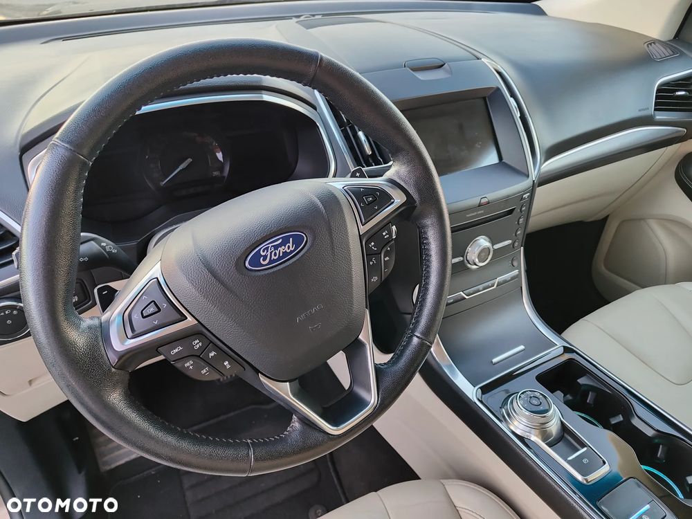 Ford Edge - 16