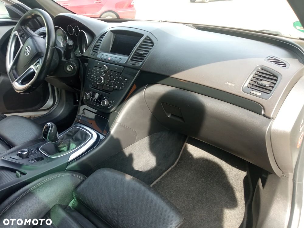 Opel Insignia - 8