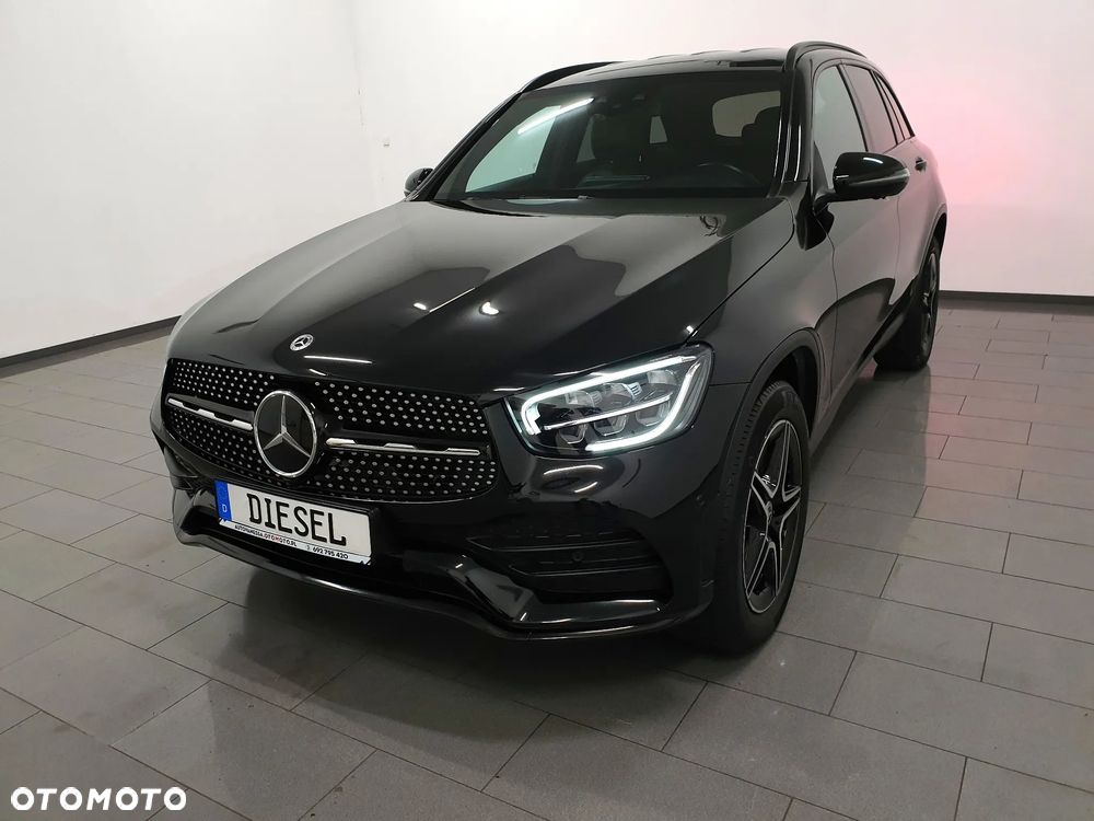 Mercedes-Benz GLC 300 de 4Matic 9G-TRONIC AMG Line Plus - 37