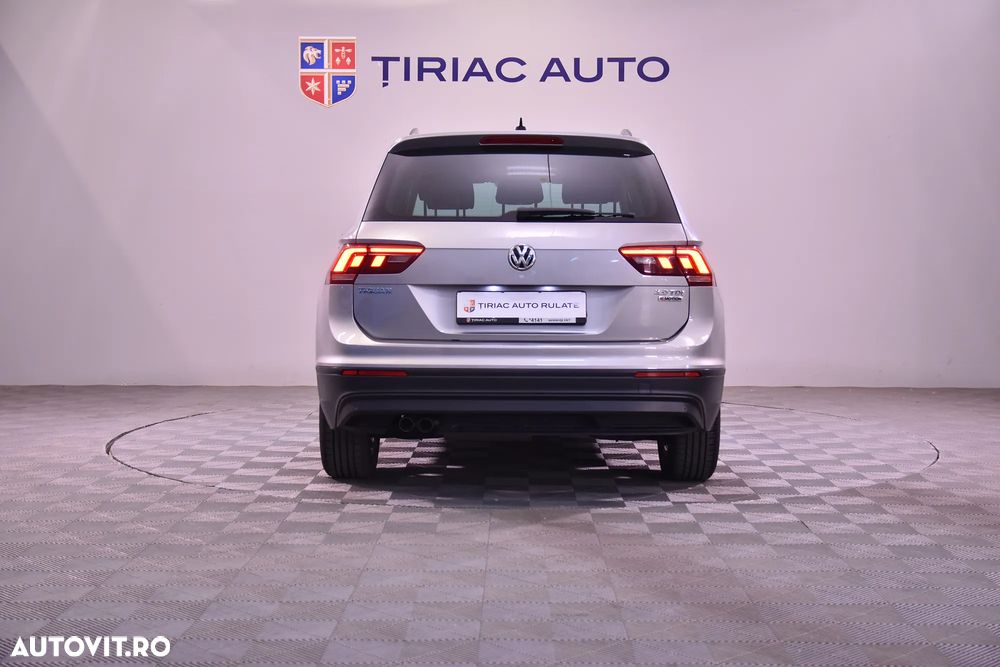 Volkswagen Tiguan - 4
