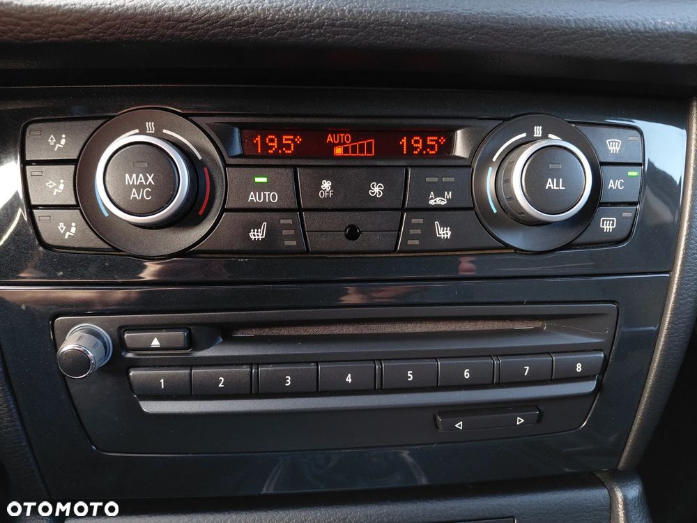 BMW X1 - 15