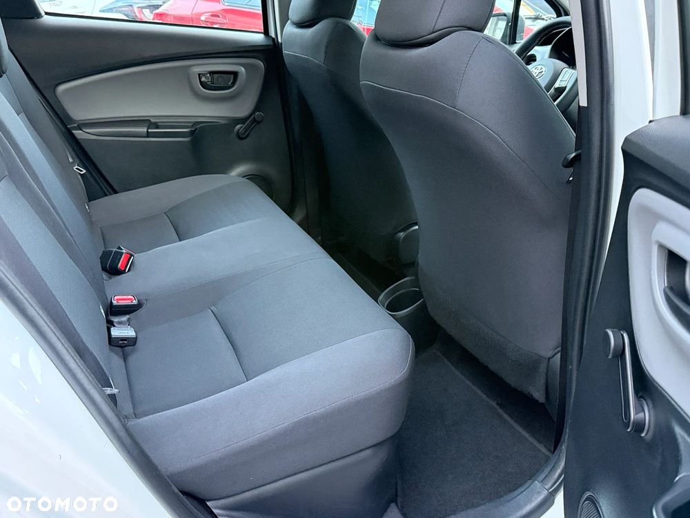 Toyota Yaris - 16