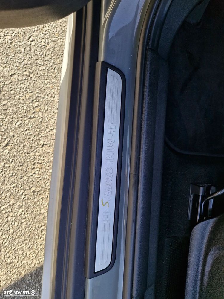 MINI Countryman Cooper SE ALL4 Auto - 21