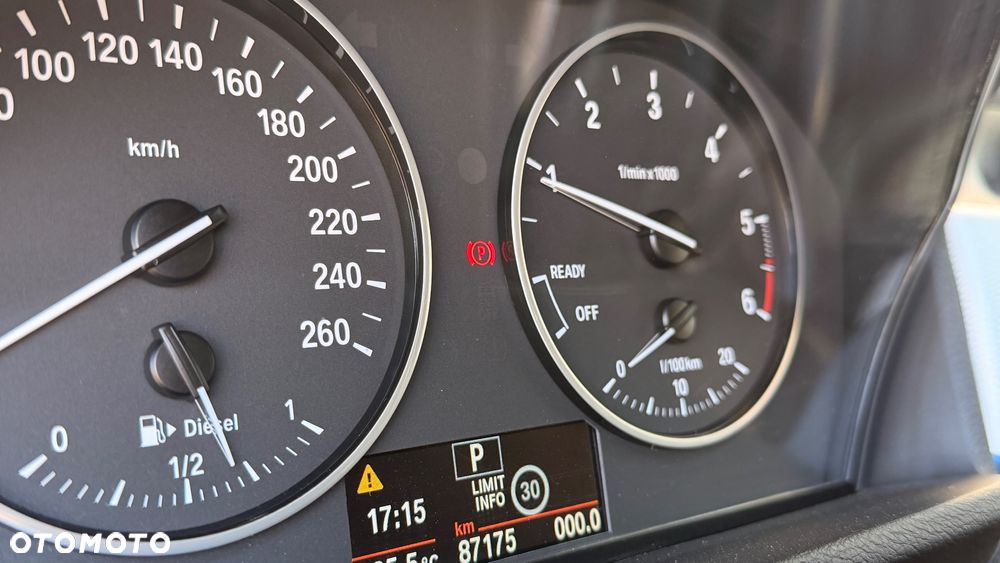 BMW X1 xDrive18d - 14