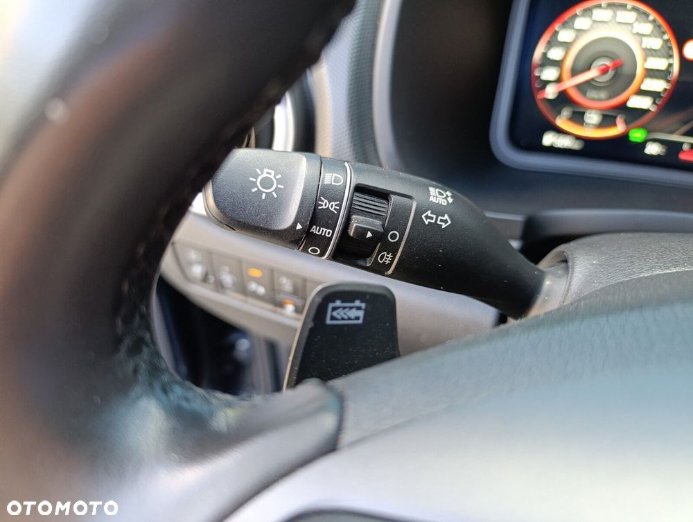 Hyundai Kona - 17