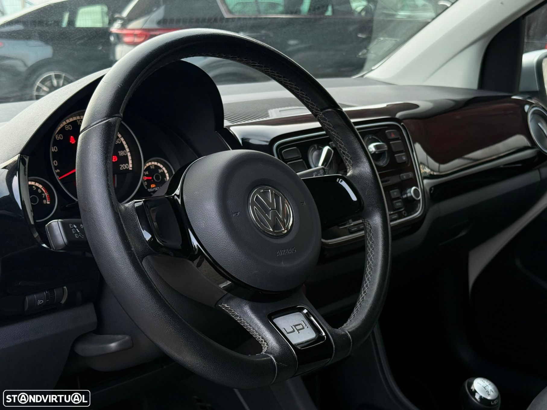 VW Up! - 6