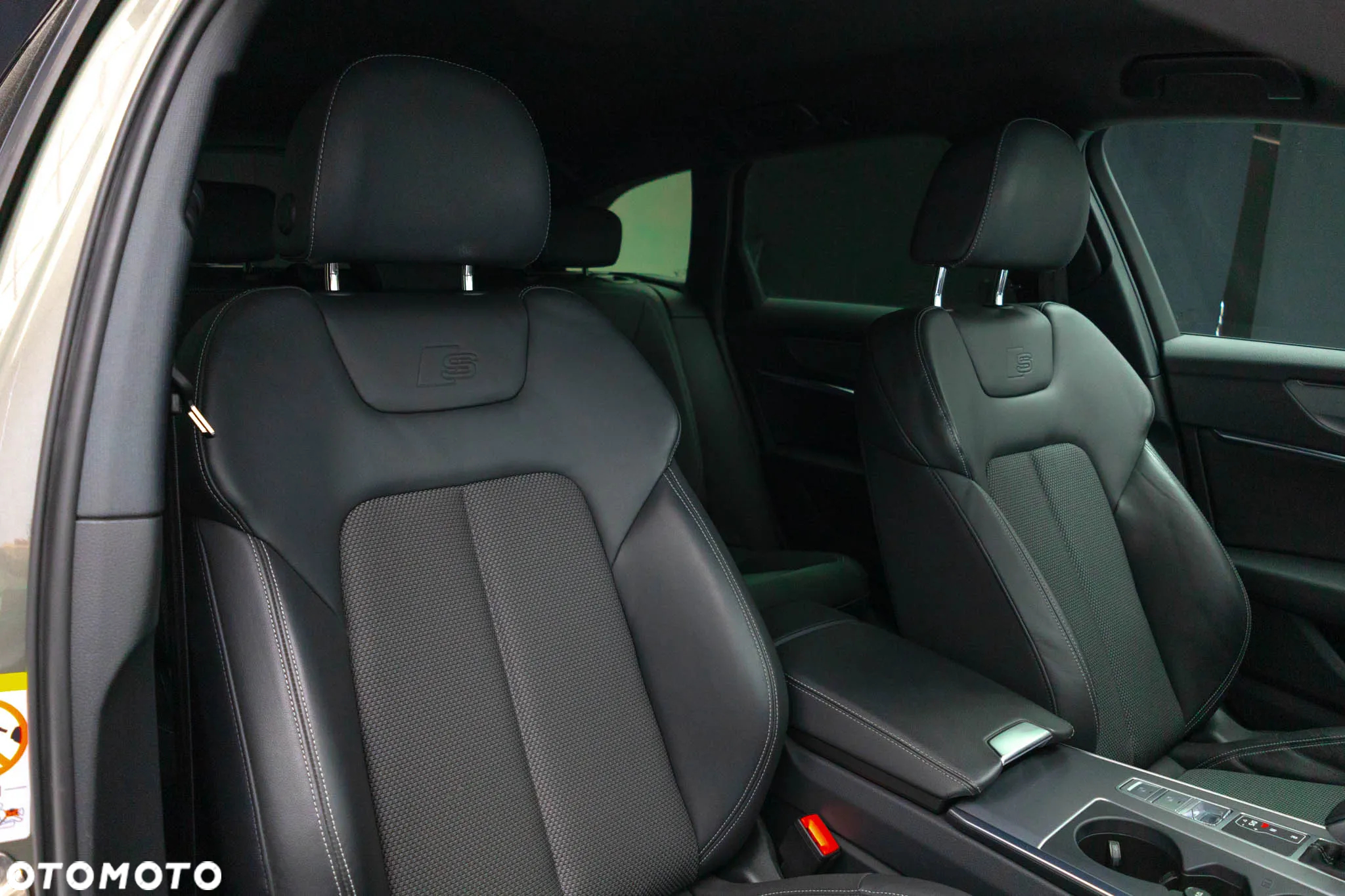 Audi A6 Avant TDI quattro S tronic - 24