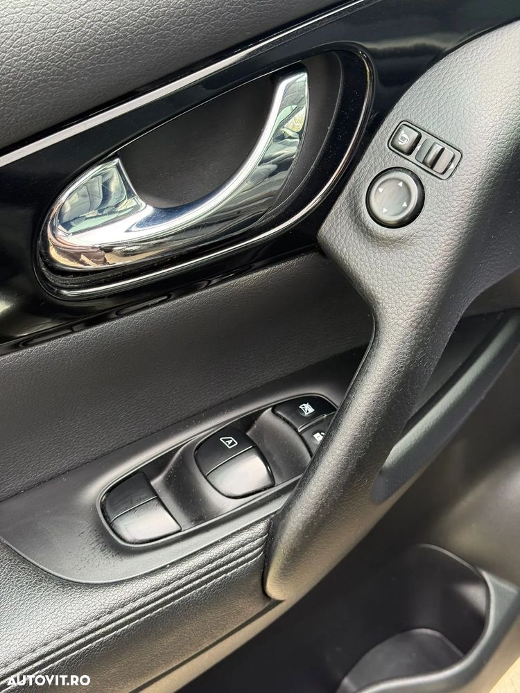 Nissan Qashqai 1.6 DCI Start/Stop Tekna - 17