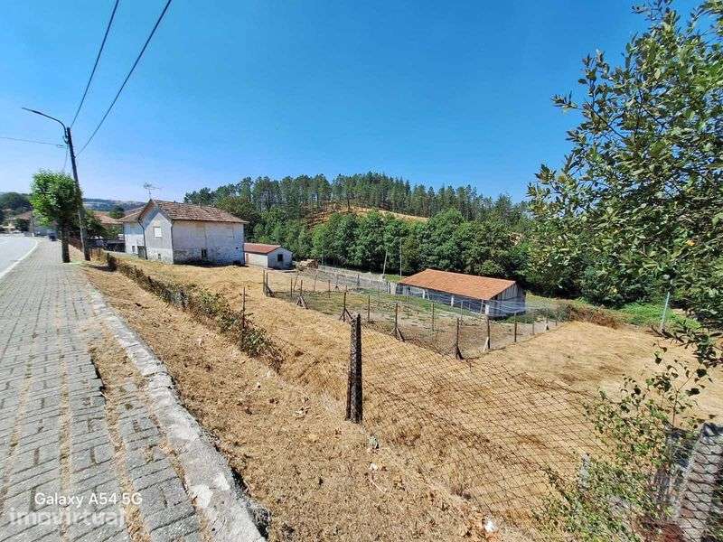 Vivenda T5 na pitoresca e sossegada Vila de Salto - Grande imagem: 2/12