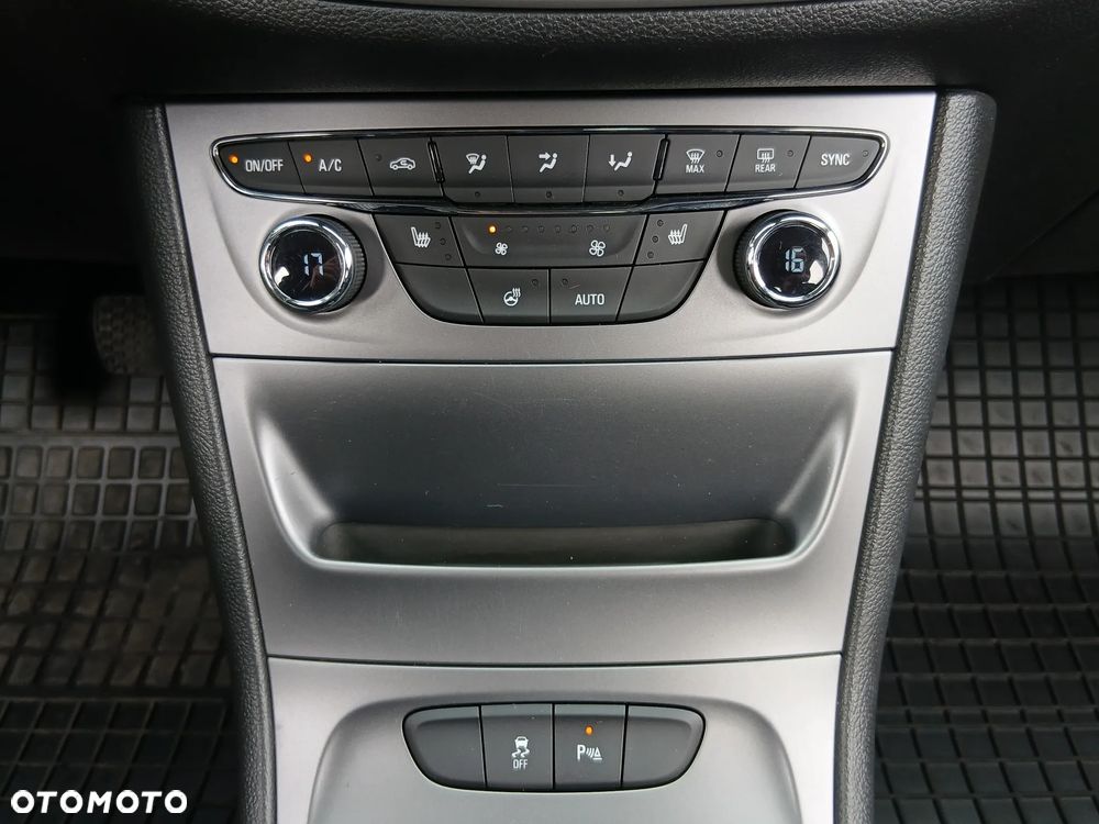 Opel Astra 1.4 T Enjoy - 10