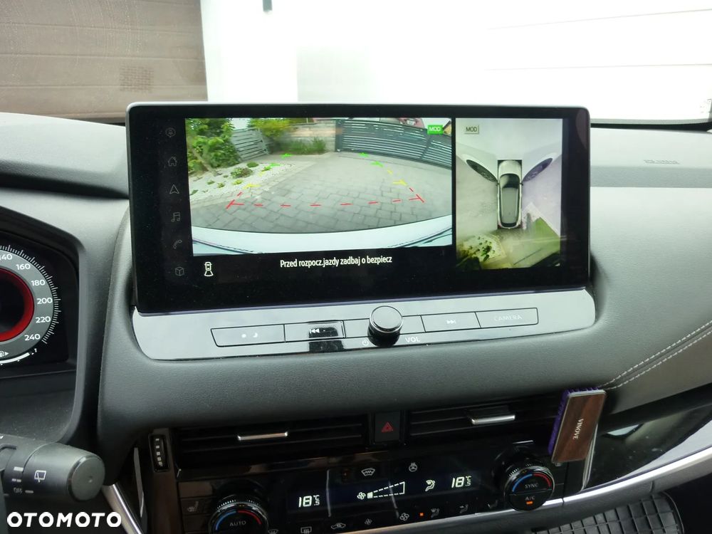 Nissan Qashqai 1.3 DIG-T N-Connecta DCT - 16