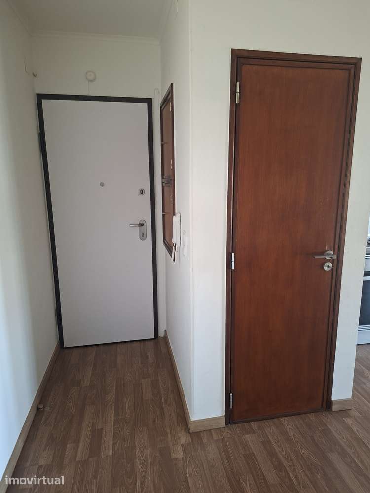 Arrenda-se apartamento T2 Algueirão - Grande imagem: 4/16