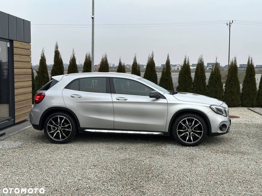 Mercedes-Benz GLA 180 d 7G-DCT AMG Line - 5
