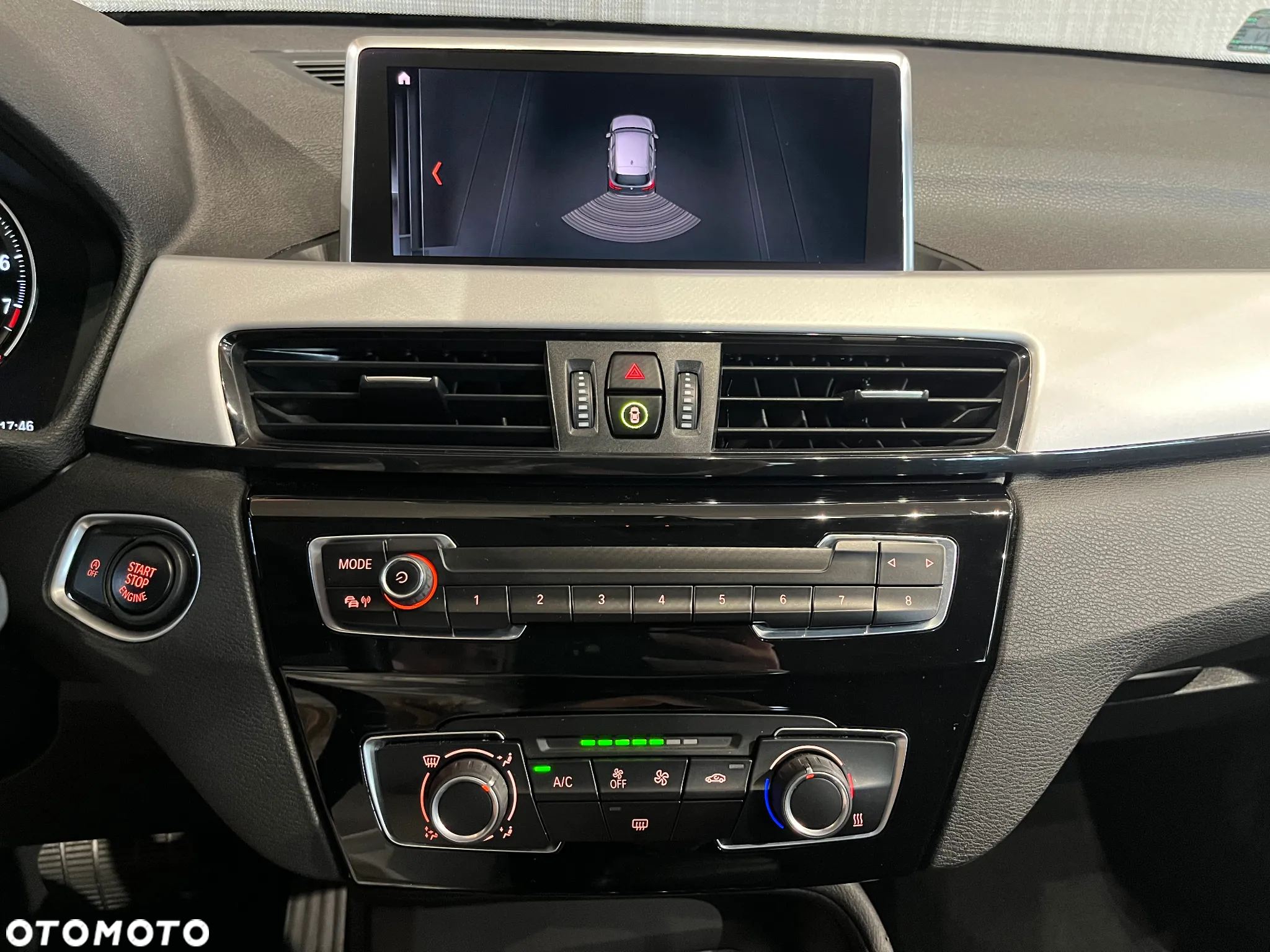 BMW X1 sDrive18i - 12