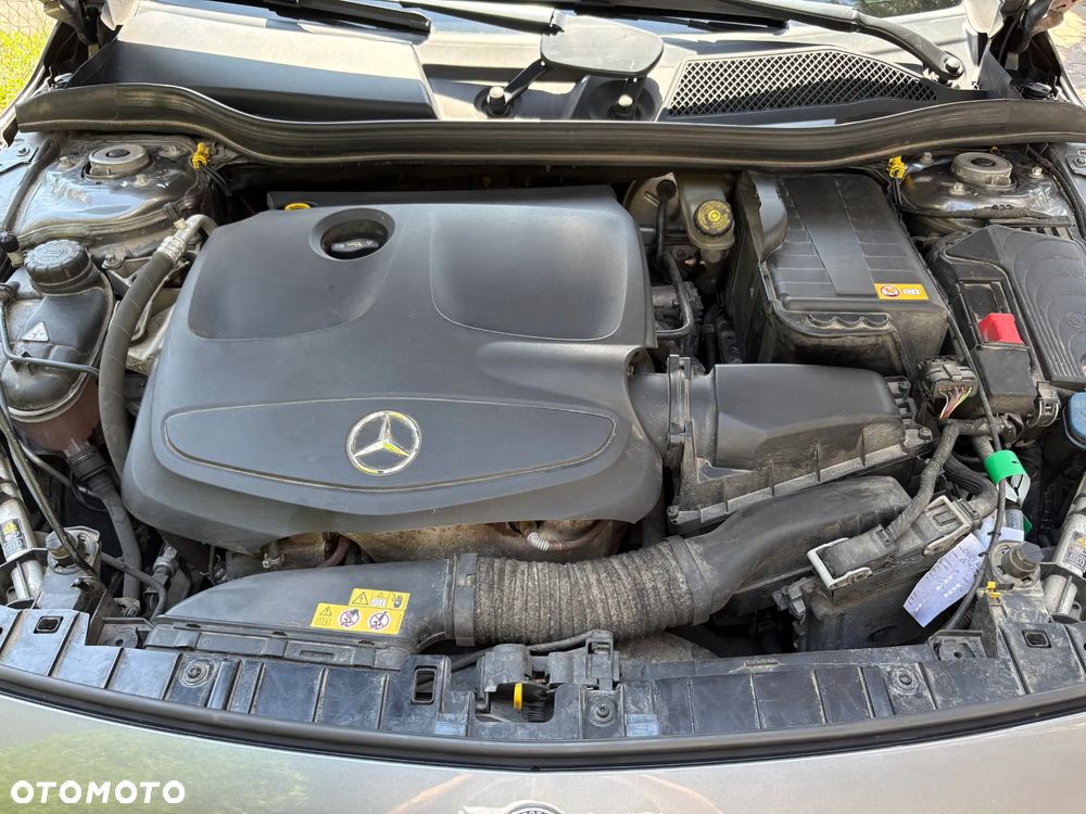 Mercedes-Benz GLA 250 4-Matic - 16
