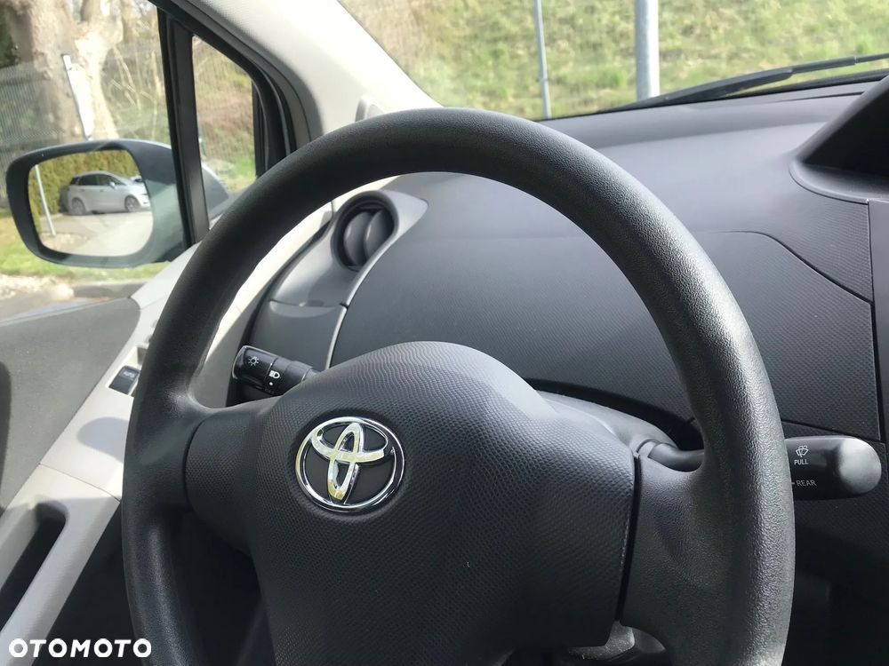 Toyota Yaris 1.0 Terra A/C - 20