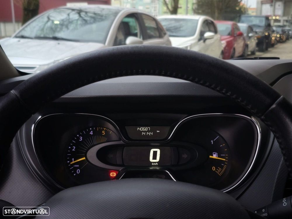 Renault Captur 1.5 dCi Exclusive - 19