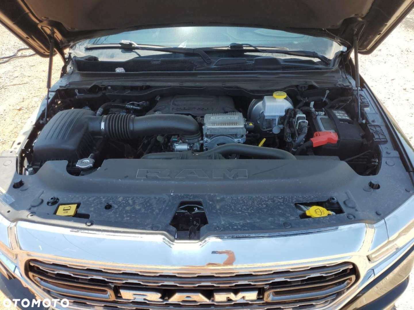 RAM 1500 - 12