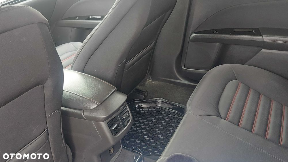 Ford Fusion - 7
