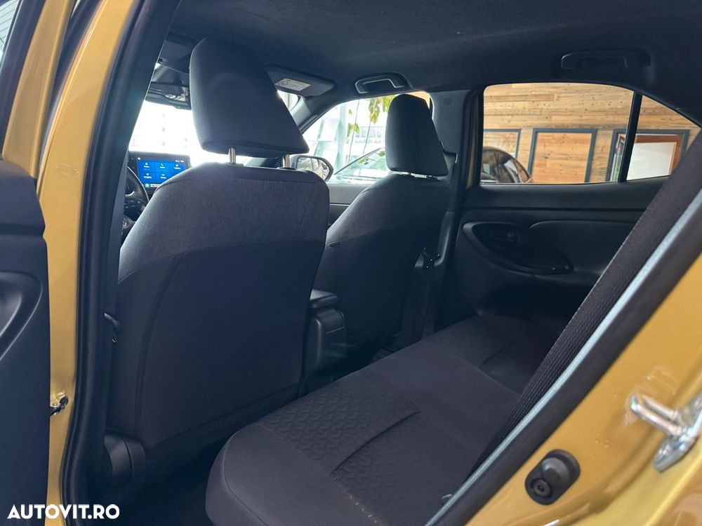 Toyota Yaris Cross 1.5 VVT-i Team Deutschland - 11