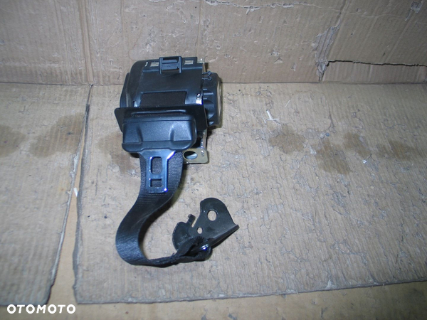 pas bezpieczenstwa prawy mercedes E klasa W 213 631150900E