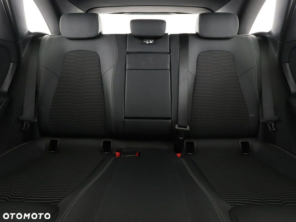 Mercedes-Benz Klasa B 250 7G-DCT Progressive - 19