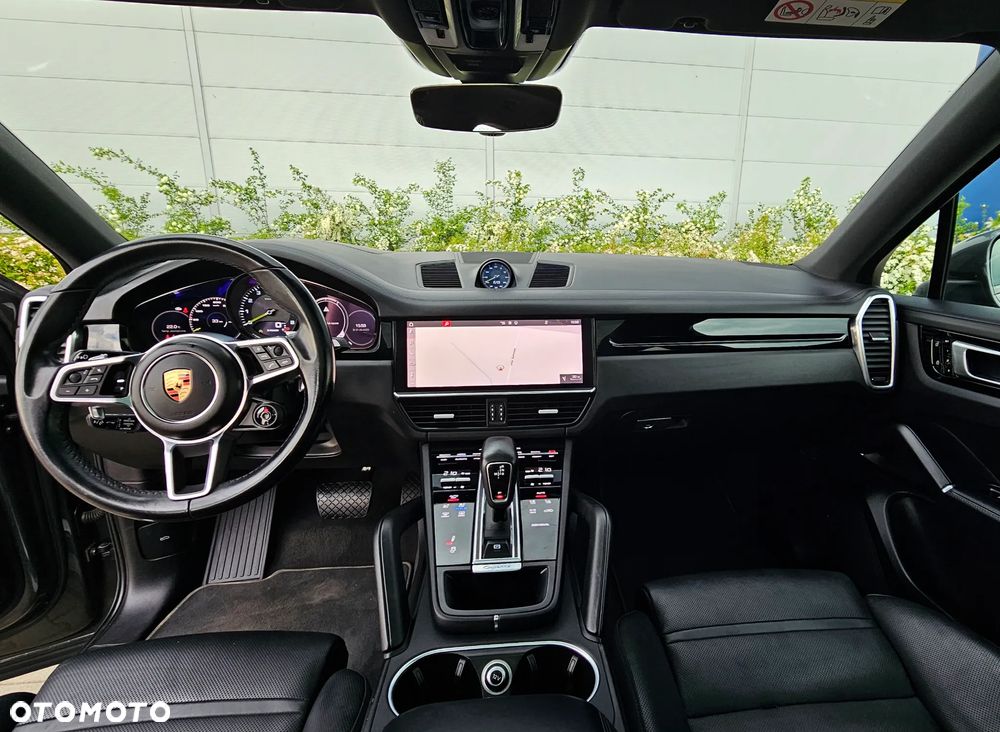 Porsche Cayenne - 18